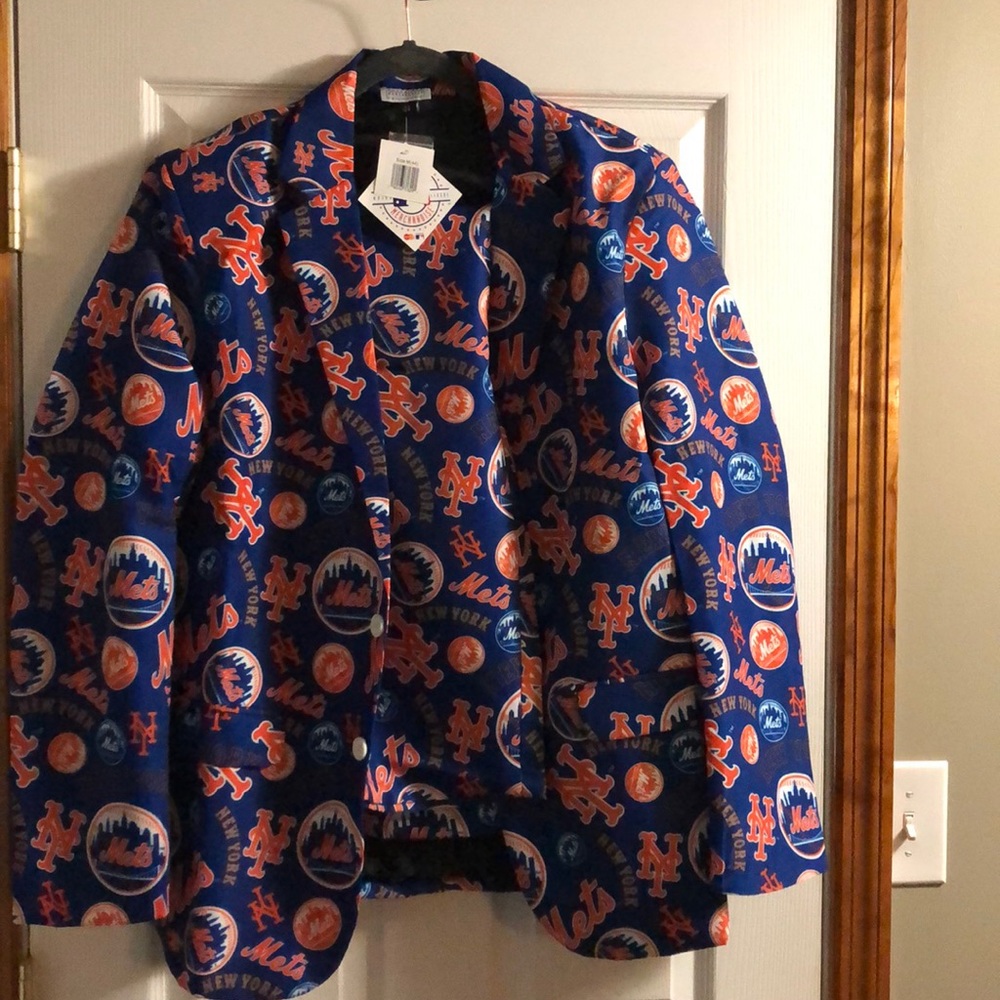Mets suit